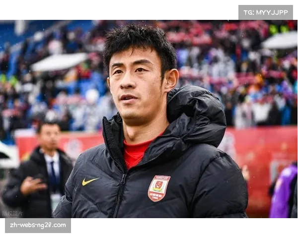 青岛西海岸彭欣力任意球造险 定位球进攻效率成关键 青岛西海岸彭欣力任意球造险 定位球进攻效率成关键